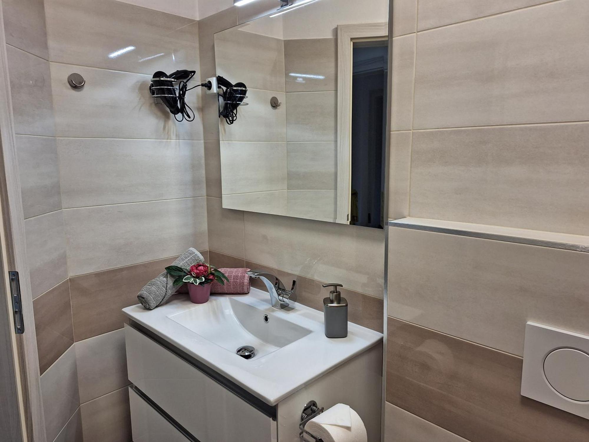 Val&Sol Apartments เซโชเล ภายนอก รูปภาพ